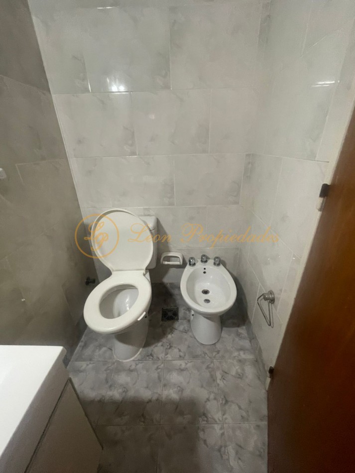Sarmiento Nro. 1121 (2 dormitorios con balcon al frente)